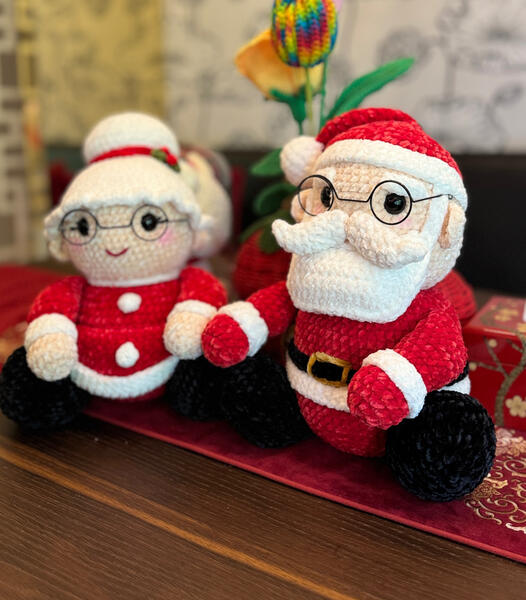 Mr &amp; Mrs Claus